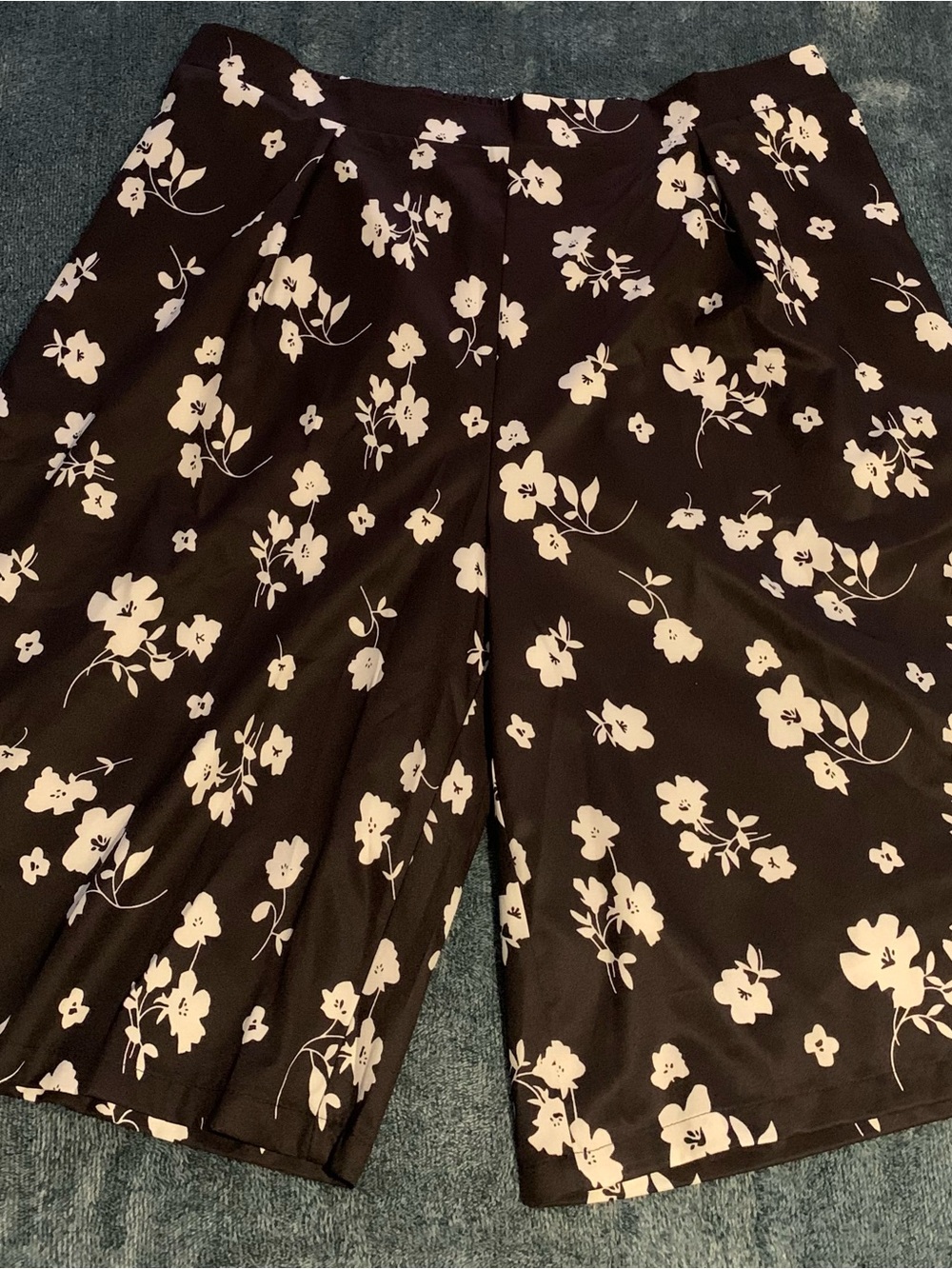 Black Floral Wide-Leg Culotte Shorts